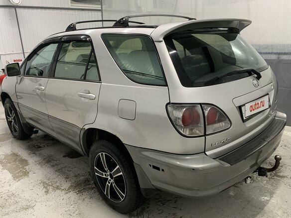 2000 Lexus RX 300 I, серебристый, 800000 рублей - вид 1