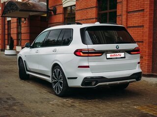2022 BMW X7 40d I (G07) Рестайлинг, белый, 12500000 рублей, вид 2
