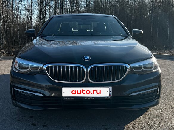 2019 BMW 5 серии 520d xDrive VII (G30/G31/G38), серый, 3500000 рублей - вид 3