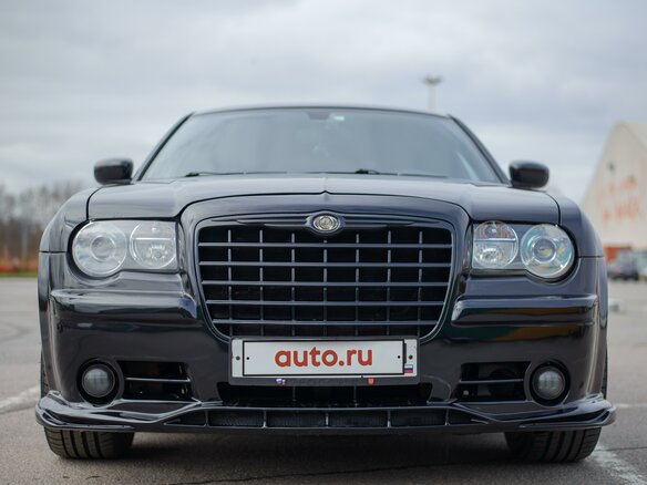 2006 Chrysler 300C SRT8 I, чёрный, 3000000 рублей - вид 9