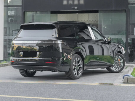 2025 Lynk & Co 900, чёрный, 7540000 рублей, вид 4