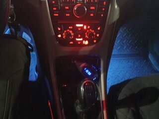 2011 Opel Astra J, серый, 700000 рублей, вид 2