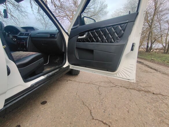 2015 Lada (ВАЗ) Priora I Рестайлинг, белый, 610000 рублей - вид 9