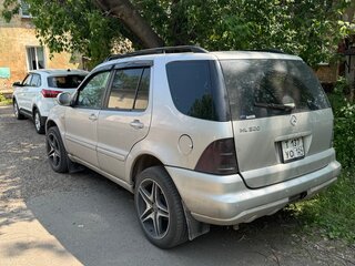1999 Mercedes-Benz M-Класс 320 I (W163), серебристый, 600000 рублей, вид 5