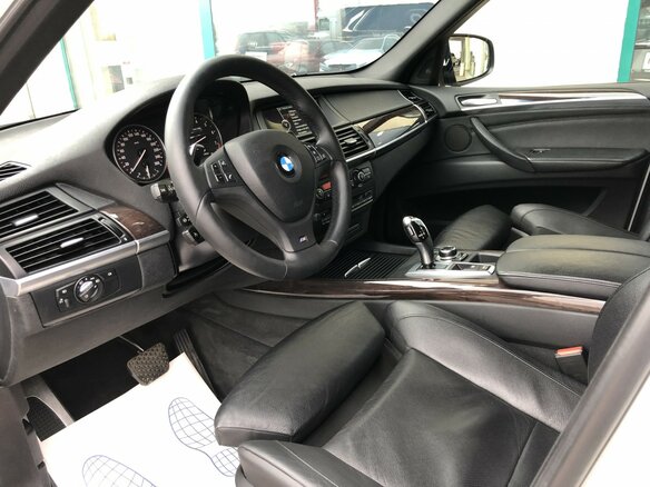 2013 BMW X5 50i II (E70) Рестайлинг, белый - вид 13