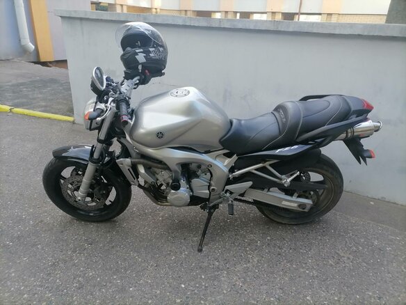 2004 Yamaha FZ6, серебристый, 360000 рублей - вид 2
