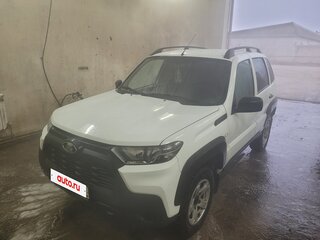 2022 Lada (ВАЗ) Niva Travel I, белый, 1000000 рублей, вид 1
