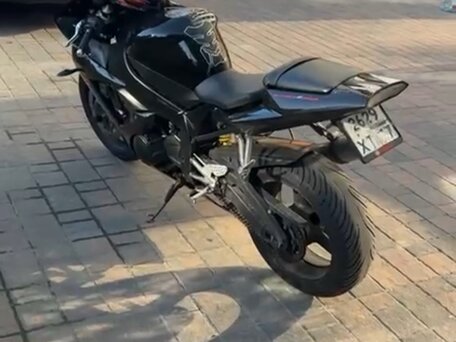 2003 Yamaha YZF-R1, чёрный, 500000 рублей, вид 4