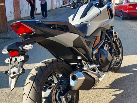 2026 Honda NC 750X, серебристый, 1300000 рублей, вид 5