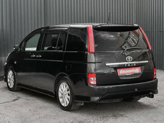 2010 Toyota ISis I Рестайлинг, чёрный, 1220000 рублей, вид 4