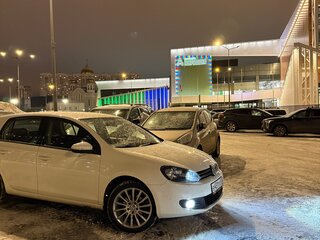 2011 Volkswagen Golf VI, белый, 900000 рублей, вид 2