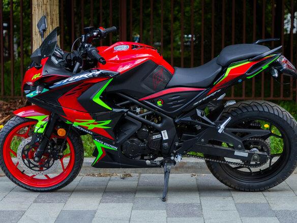 2026 Racer Storm, красный, 223150 рублей