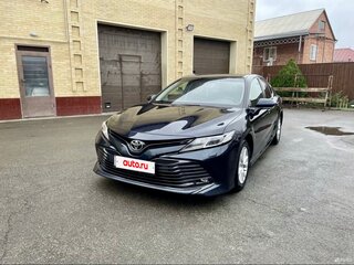 2018 Toyota Camry VIII (XV70), синий, 2000000 рублей, вид 1