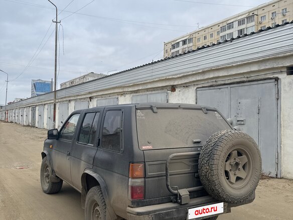 1990 Nissan Terrano I, чёрный, 499000 рублей - вид 4