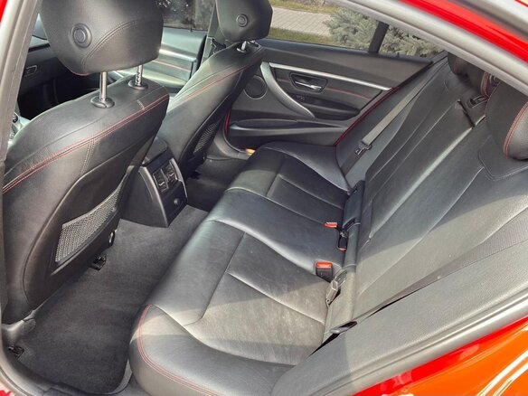 2018 BMW 3 серии 330i xDrive VI (F3x) Рестайлинг, красный, 2000000 рублей - вид 27
