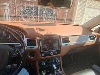 2015 Volkswagen Touareg II Рестайлинг, коричневый, 3450000 рублей, вид 5