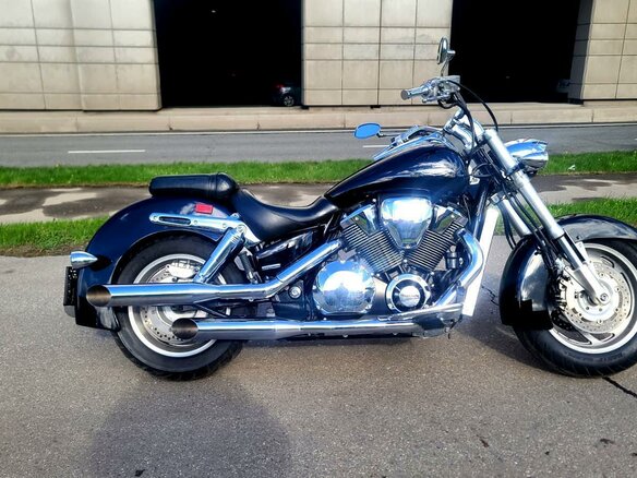 2004 Honda VTX 1800, чёрный, 1000000 рублей - вид 3