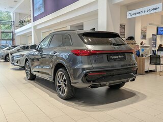 2026 Audi Q5 45 TFSI III (GU), серый, 8190000 рублей, вид 5