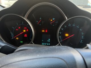 2013 Chevrolet Cruze I Рестайлинг, серебристый, 600000 рублей, вид 5