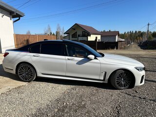 2020 BMW 7 серии Long 740Li xDrive VI (G11/G12) Рестайлинг, белый, 10550000 рублей, вид 3