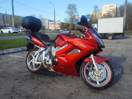 2002 Honda VFR 800, красный, 450000 рублей, вид 3