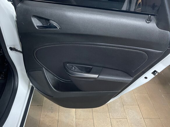 2011 Opel Astra J, белый, 850000 рублей - вид 28