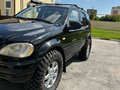 1998 Mercedes-Benz M-Класс 430 I (W163), чёрный, 1300000 рублей