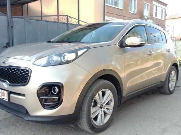 2016 Kia Sportage IV, бежевый, 2150000 рублей