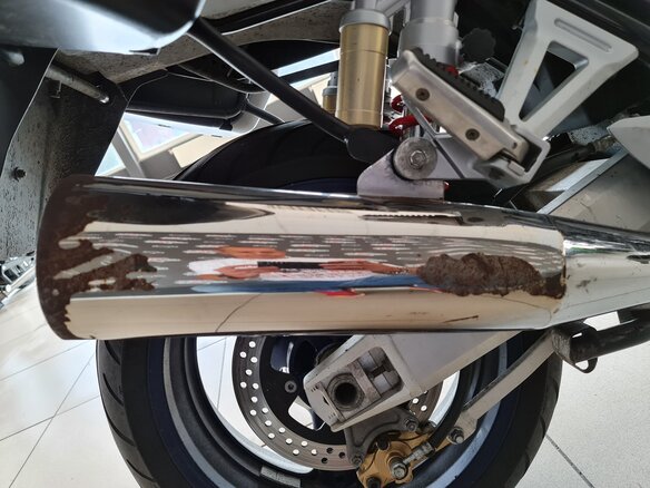 2010 Suzuki GSX 1400, белый - вид 17