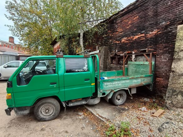 1992 Toyota Dyna, зелёный, 620000 рублей - вид 2