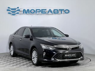 2018 Toyota Camry VII (XV50) Рестайлинг 2, чёрный, 1870000 рублей, вид 3