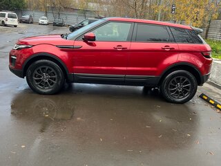 2017 Land Rover Range Rover Evoque I Рестайлинг, красный, 2900000 рублей, вид 3