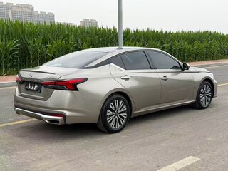 2023 Nissan Altima VI (L34) Рестайлинг, золотистый, 2180000 рублей, вид 5