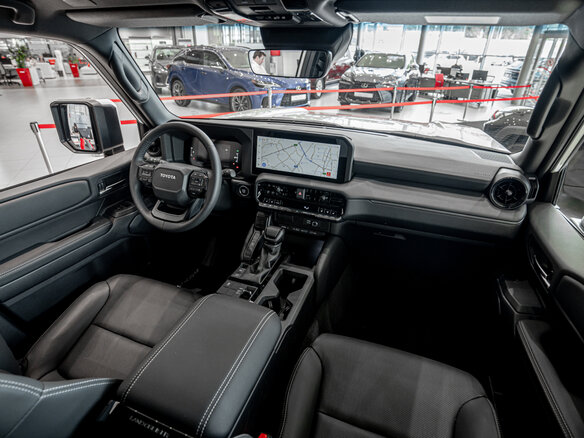 2025 Toyota Land Cruiser Prado 250 Series, белый - вид 19