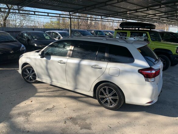 2015 Toyota Corolla Fielder XI (E160, E170, E180) Рестайлинг 1, белый, 1600000 рублей - вид 9