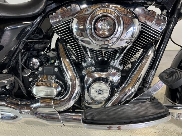 2012 Harley-Davidson Electra Glide, чёрный, 730000 рублей - вид 18
