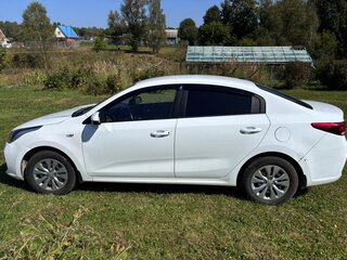 2018 Kia Rio IV, белый, 1250000 рублей, вид 5