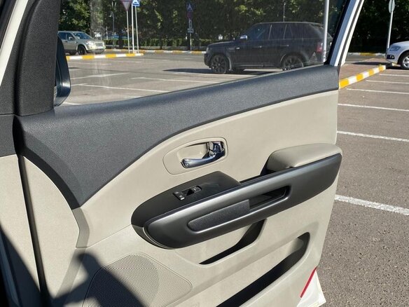 2018 Kia Carnival III, белый, 2550000 рублей - вид 16