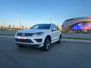2016 Volkswagen Touareg II Рестайлинг, белый, 3400000 рублей, вид 1