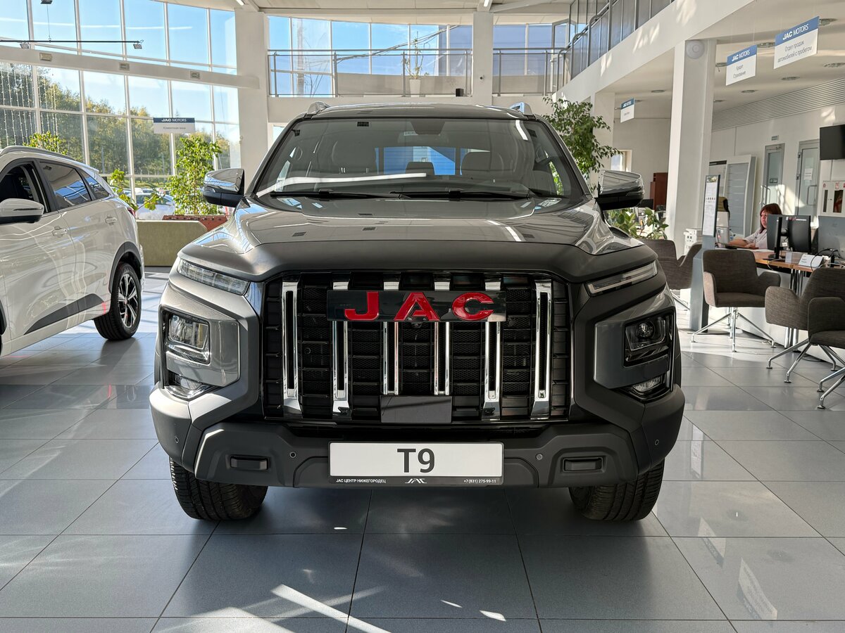 Открыть фотографии: JAC T9