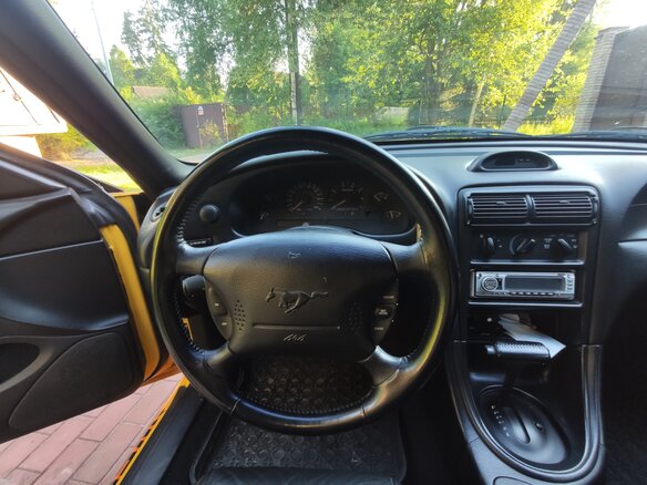1994 Ford Mustang IV, жёлтый, 1500000 рублей - вид 14