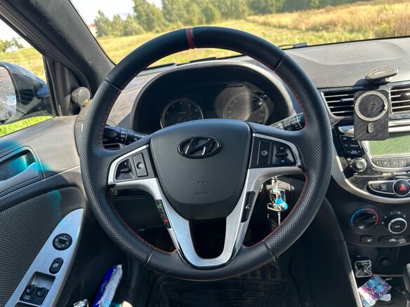 2011 Hyundai Solaris I, серый, 700000 рублей - вид 8