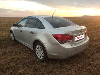 2010 Chevrolet Cruze I, серебристый, 540000 рублей, вид 4