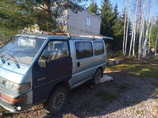 1991 Mitsubishi Delica III, голубой, 500000 рублей, вид 4