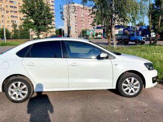 2015 Volkswagen Polo V Рестайлинг, белый, 920000 рублей, вид 5