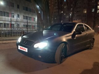 2002 Mercedes-Benz C-Класс 200 II (W203), чёрный, 600000 рублей, вид 1