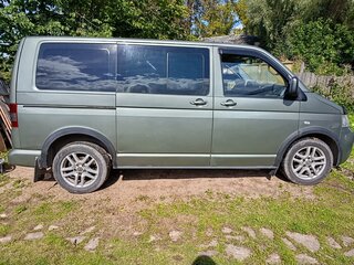 2004 Volkswagen Multivan T5, серый, 900000 рублей, вид 2