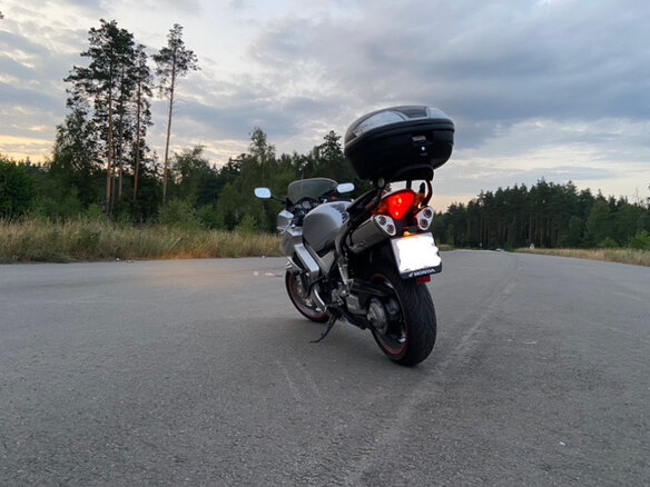 2005 Honda VFR 800, серебристый, 545000 рублей - вид 16