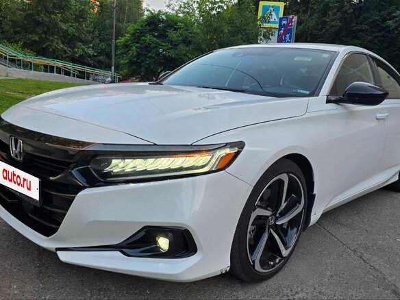 2022 Honda Accord X Рестайлинг, белый - вид 1