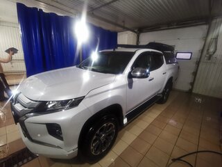 2020 Mitsubishi L200 V Рестайлинг, белый, 3800000 рублей, вид 1